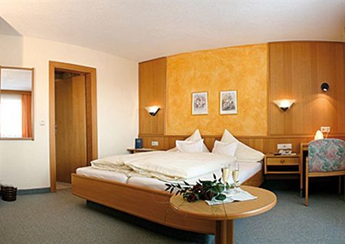 Garni Romantika Hotel 3*
