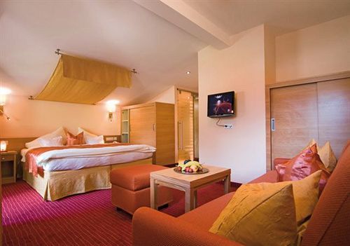 Garni Romantika Hotel 3*