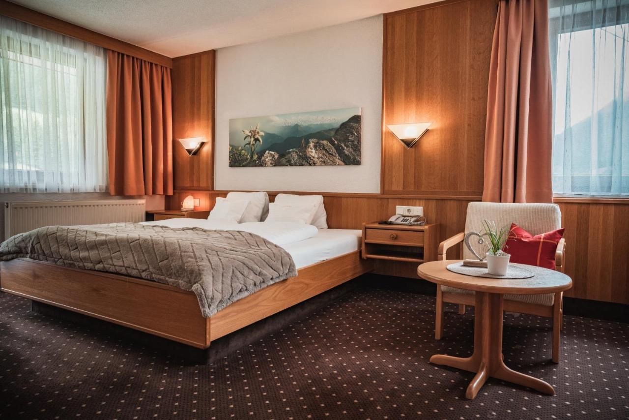 Hotel Garni Romantika St. Leonhard im Pitztal